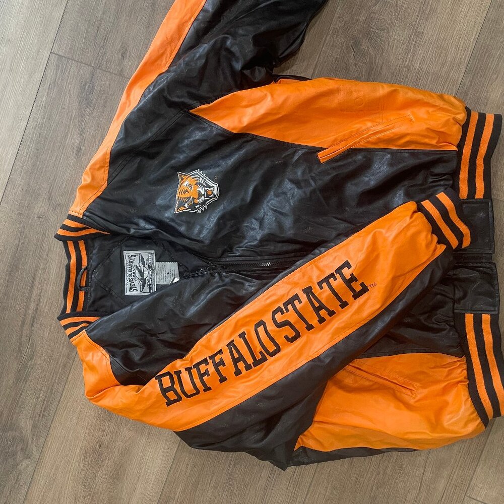 Vintage NWT Buffalo State Bengals NCAA Leather Steve & Barry’s Bomber Jacket XL